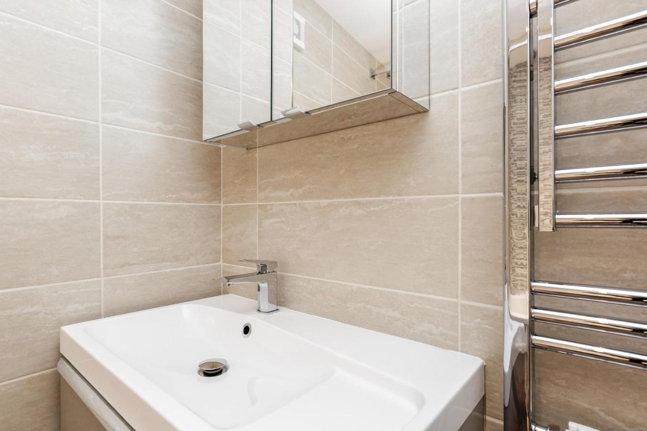 Victoria Place - 3-bed Apartment, Parking, Wi-fi Apartment *
