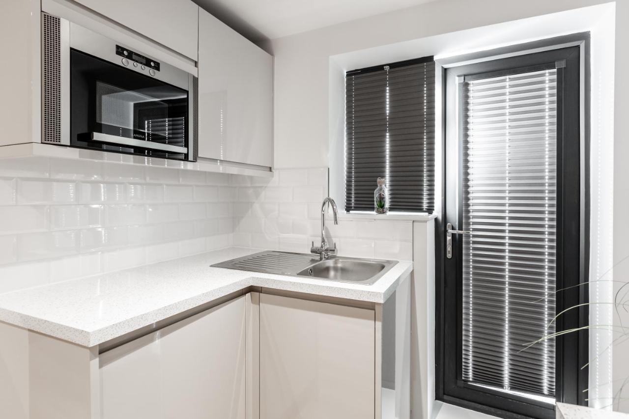 Victoria Place - 3-bed Apartment, Parking, Wi-fi Hyde