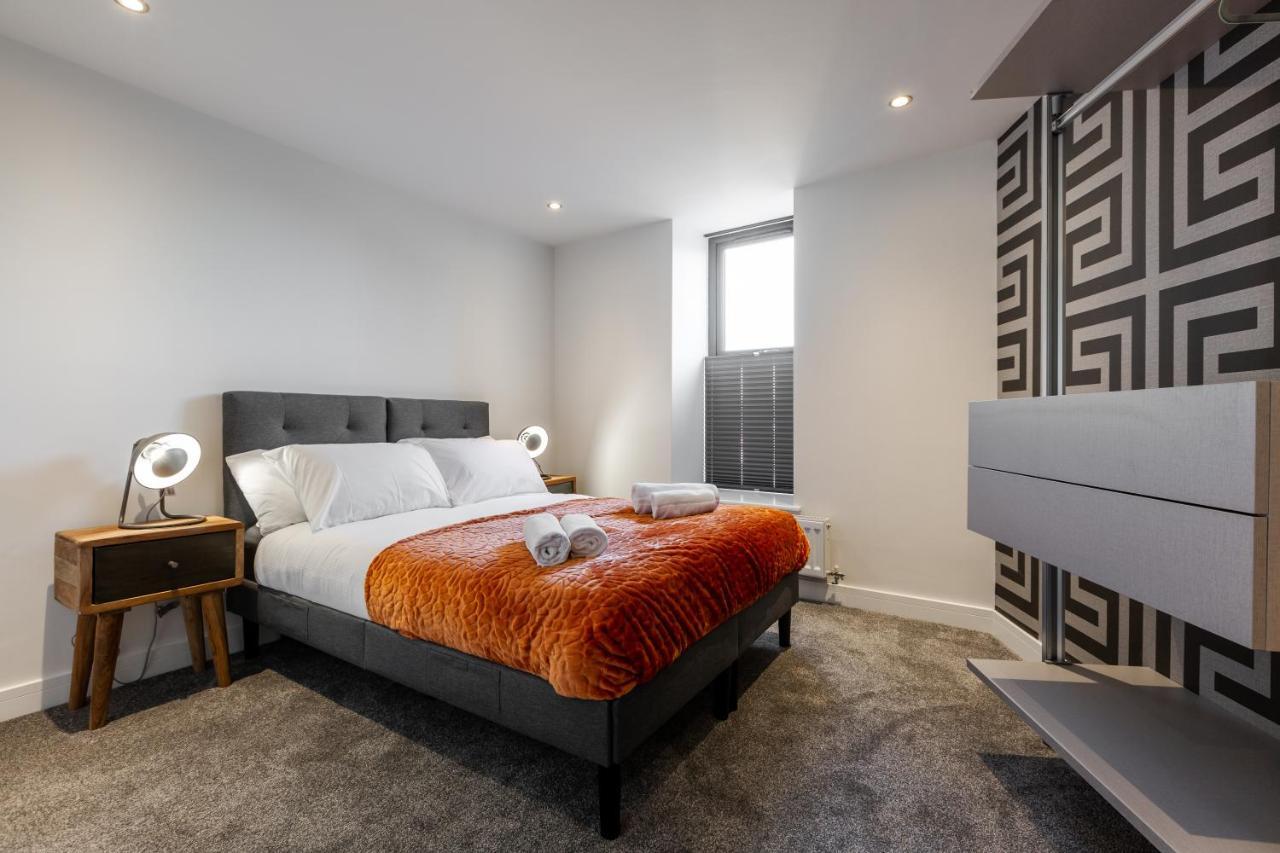 Apartment Victoria Place - 3-bed Apartment, Parking, Wi-fi Hyde