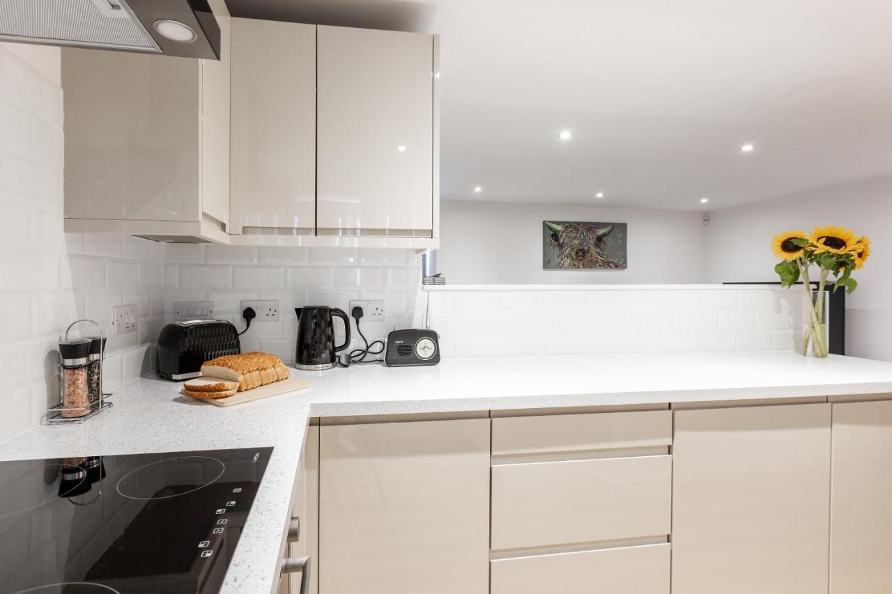 Victoria Place - 3-bed Apartment, Parking, Wi-fi Apartment