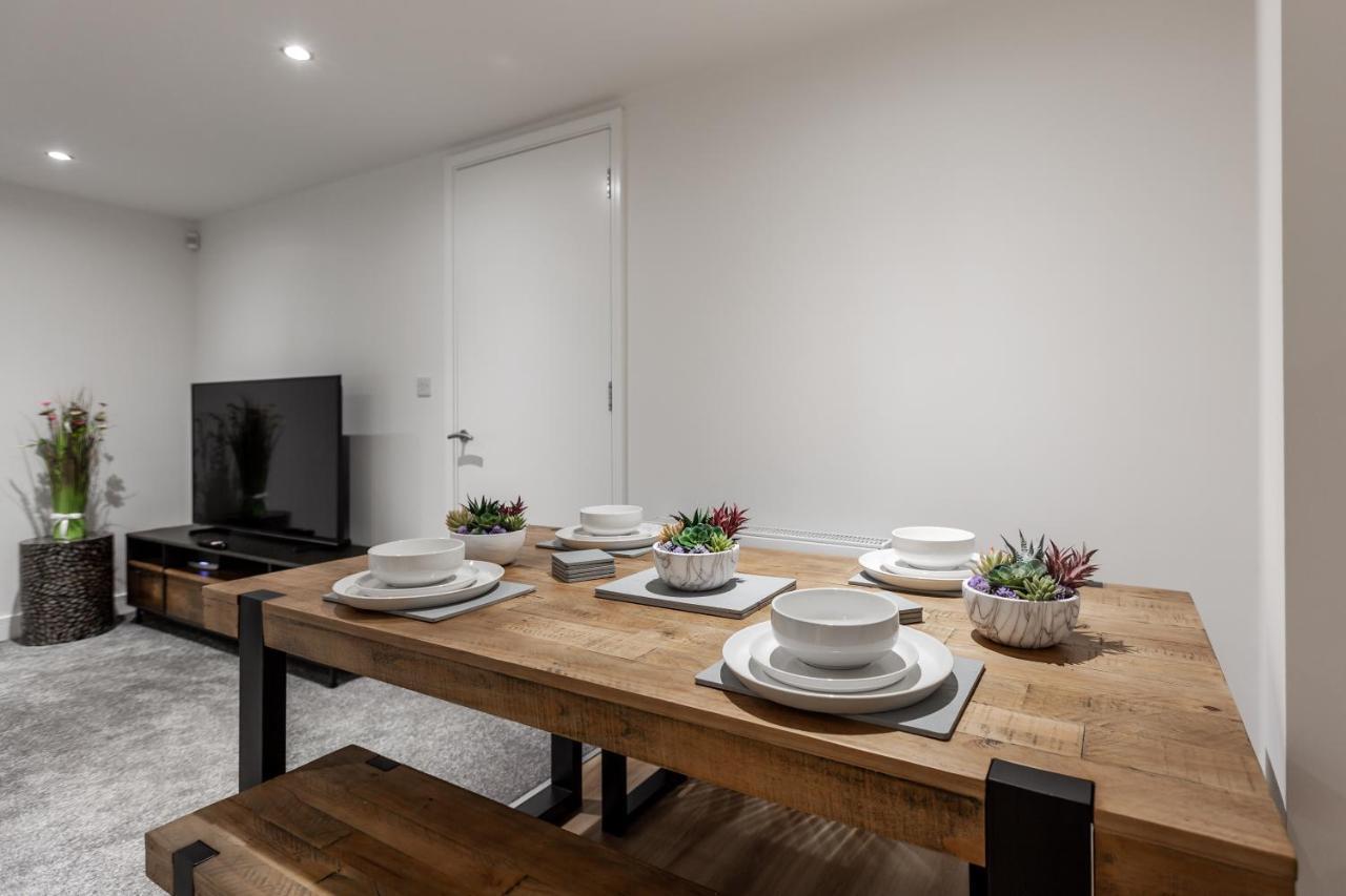 Victoria Place - 3-bed Apartment, Parking, Wi-fi Apartment Hyde