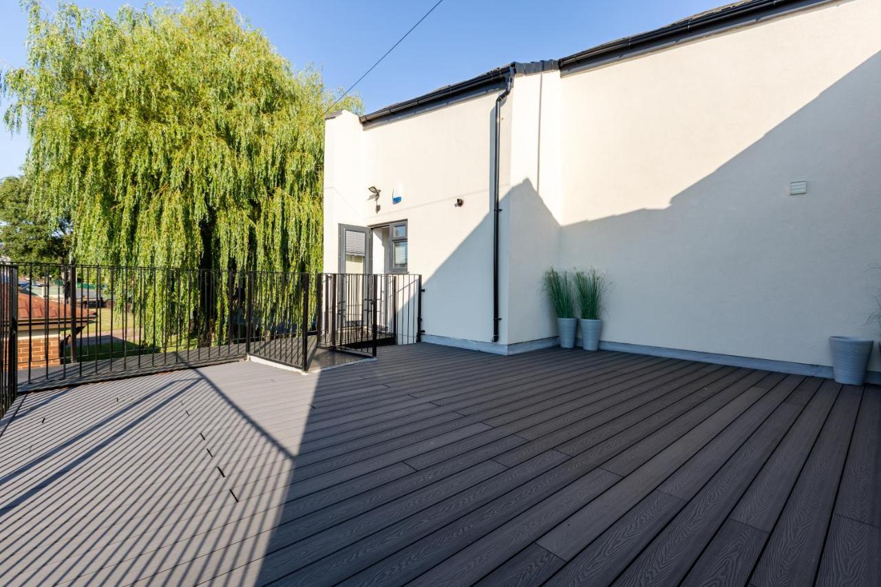 Victoria Place - 3-bed Apartment, Parking, Wi-fi Hyde